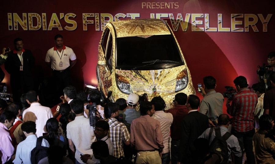  Tata Nano Gold Plus 2011 года  (фото 17 из 26)